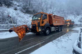karayollarindan-yogun-kar-mesaisi-ekipler-724-sahada.jpg